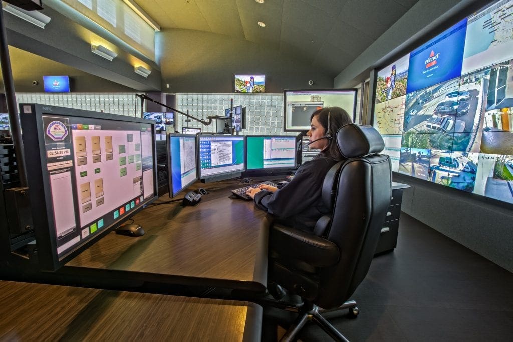 single-surface-consoles-provide-more-dispatcher-workspace